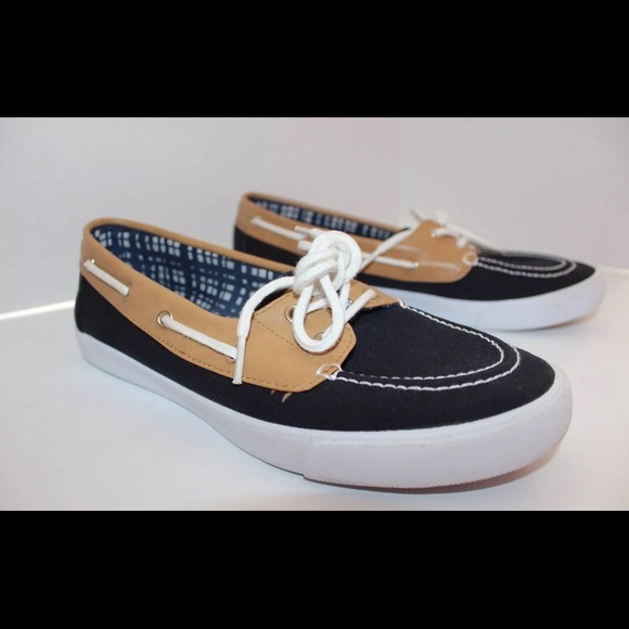 tommy hilfiger boat shoes womens